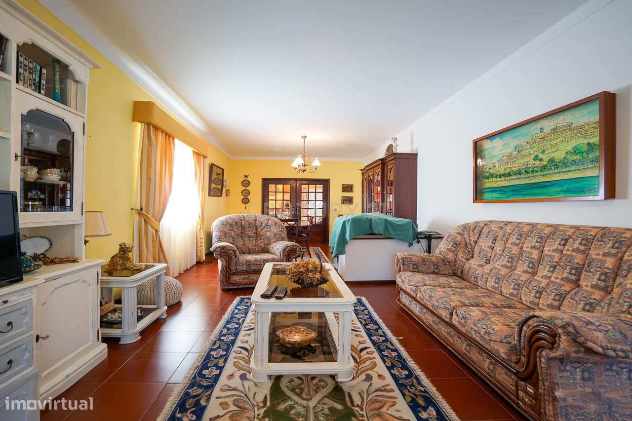 Casa Isolada em Coimbra com 5 Quartos e 4 Casas de Banho - Grande imagem: 3/51