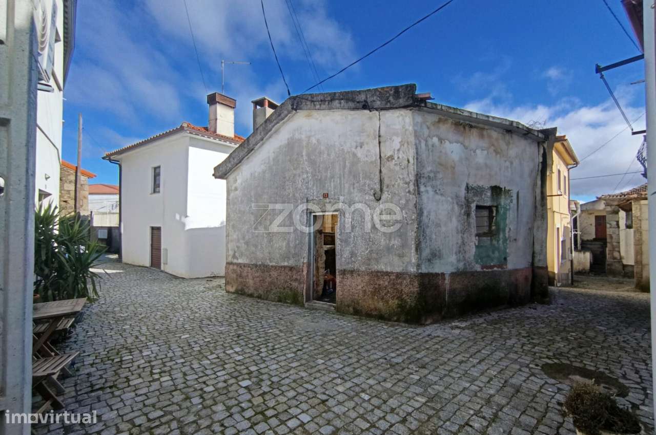 Reerguer com Estilo: Moradia T2 com Vista sobre Paços, Sabrosa - Grande imagem: 2/36