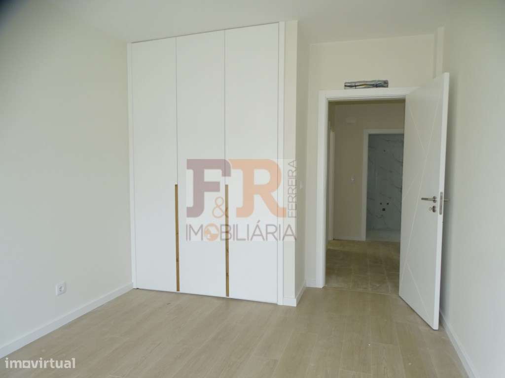 Moradia Isolada Térrea T4 com Garagem - Quinta do Anjo Palmela-14