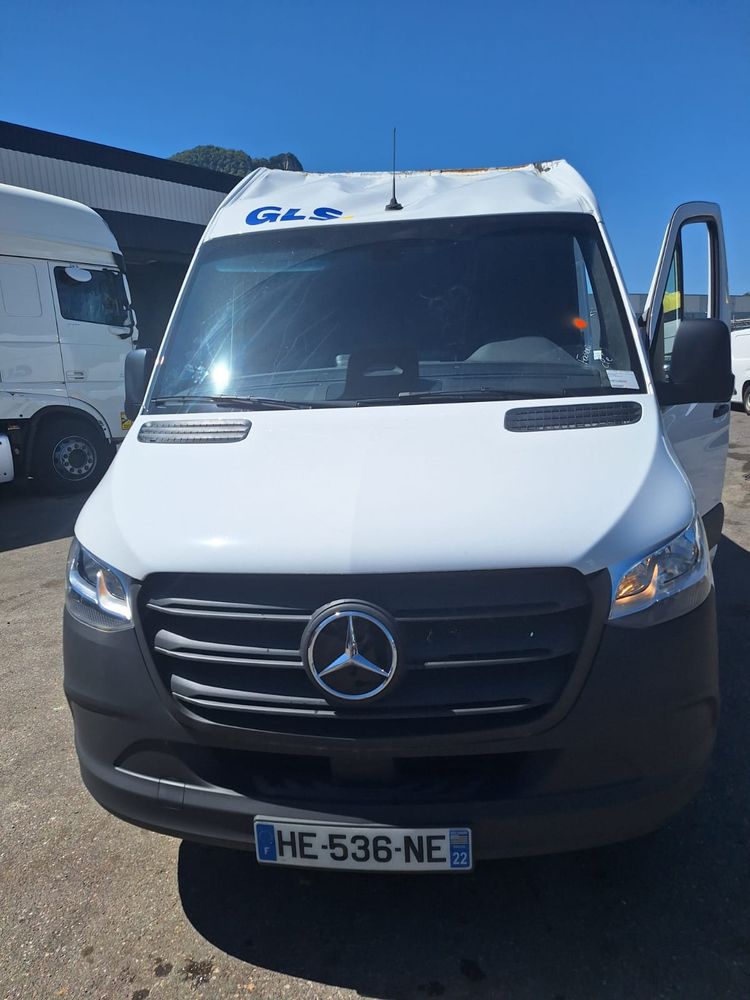Mercedes-Benz Sprinter 2025
