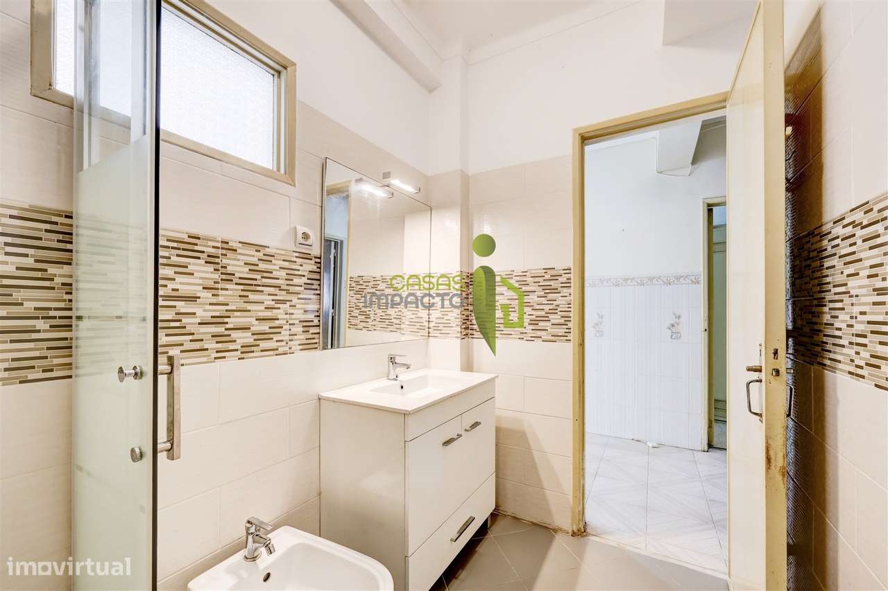 Apartamento T3 com terraço em Agualva-Cacém-19