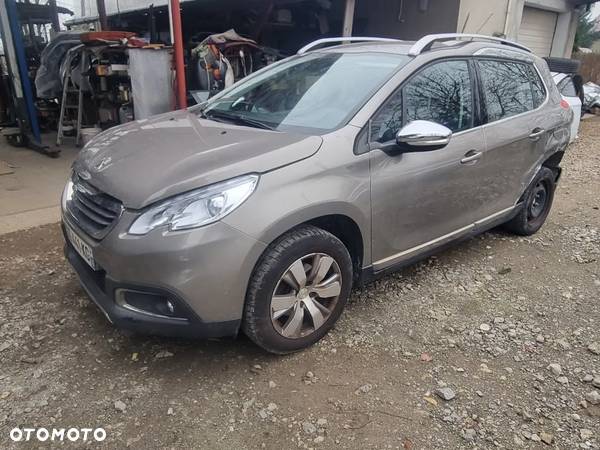 Peugeot 2008 1.2 Pure Tech GPF Allure S&S EAT6 - 6