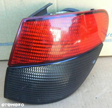 LAMPA PEUGEOT 406 KOMBI PRAWA - 1