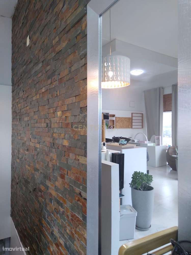 Trespasse de Espaço Comercial – Zona Emblemática da Costa da Caparica-21