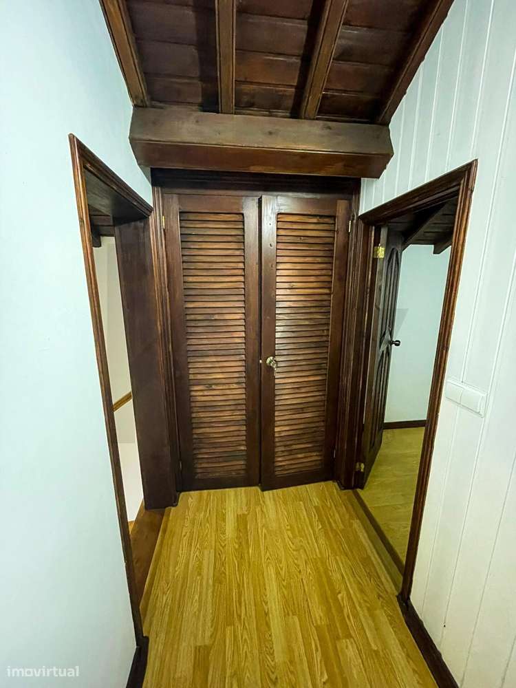 Moradia T3 + 2 Apartamentos T1+1-9