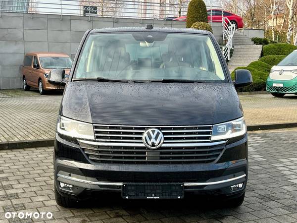 Volkswagen Multivan Multivan 6.1 Highline silnik: 2,0 l TDI SCR BlueMotion Technology 150 kW skrzynia biegów: 7-biegowa DSG rozstaw osi: 3000 mm - 3