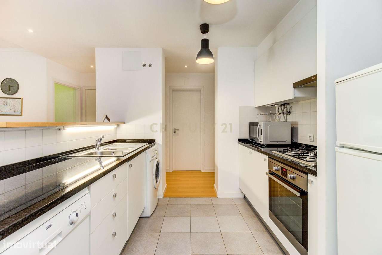 T2 NO MARTIM MONIZ, MOBILADO E EQUIPADO, COM PARQUEAMENTO - Grande imagem: 3/27