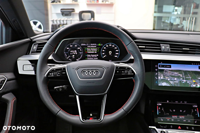 Audi Q8 e-tron 50 Quattro S Line - 17