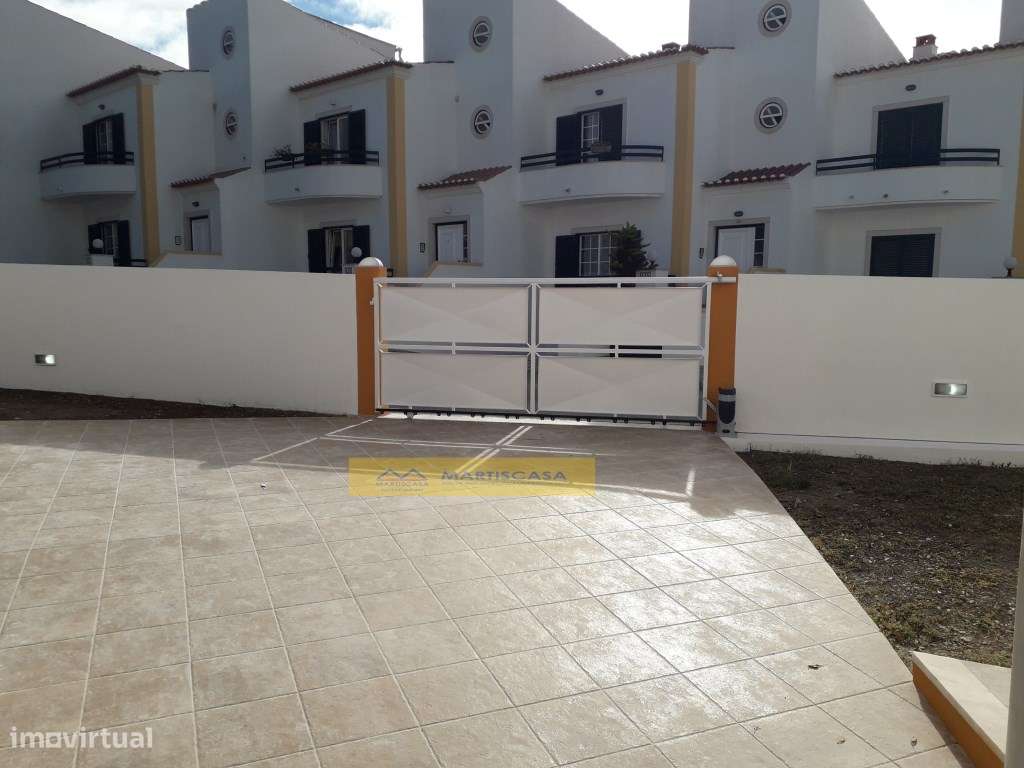 Moradia T3+1 Centro Ericeira/VISTA MAR - OFERTA ESCRITURA E REGISTOS-7