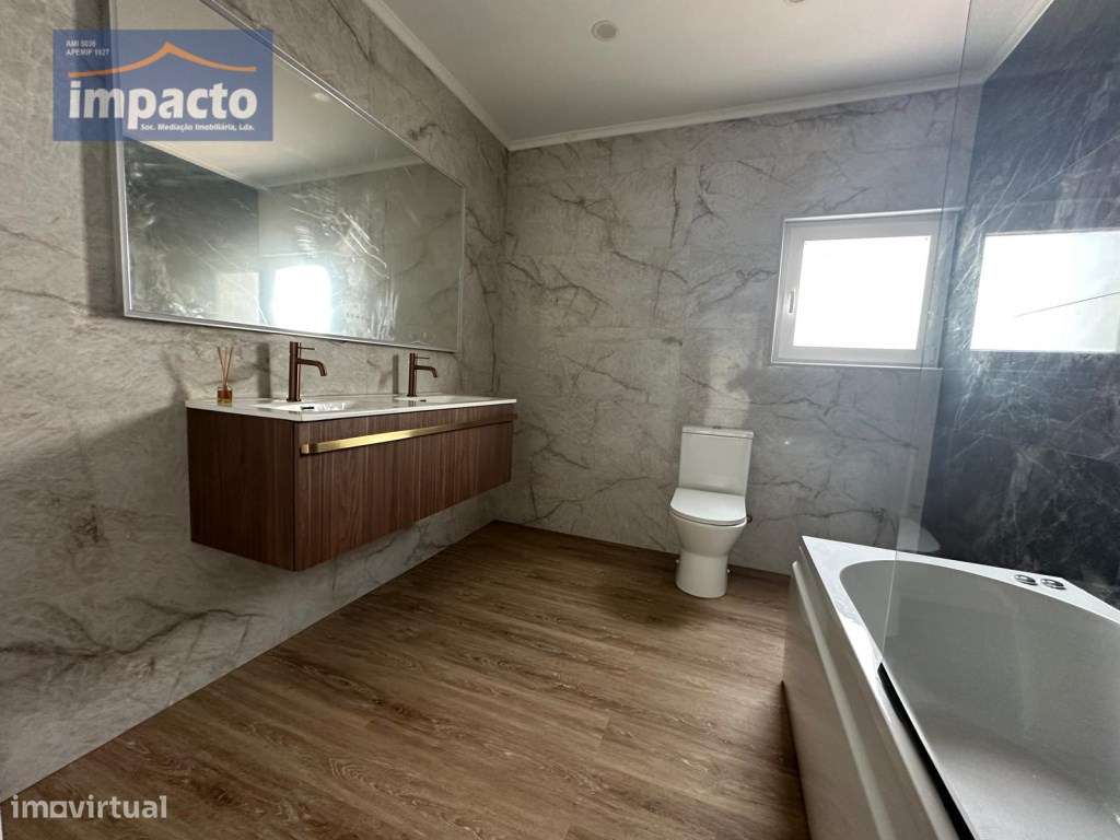 Moradia totalmente renovada, Ericeira-15