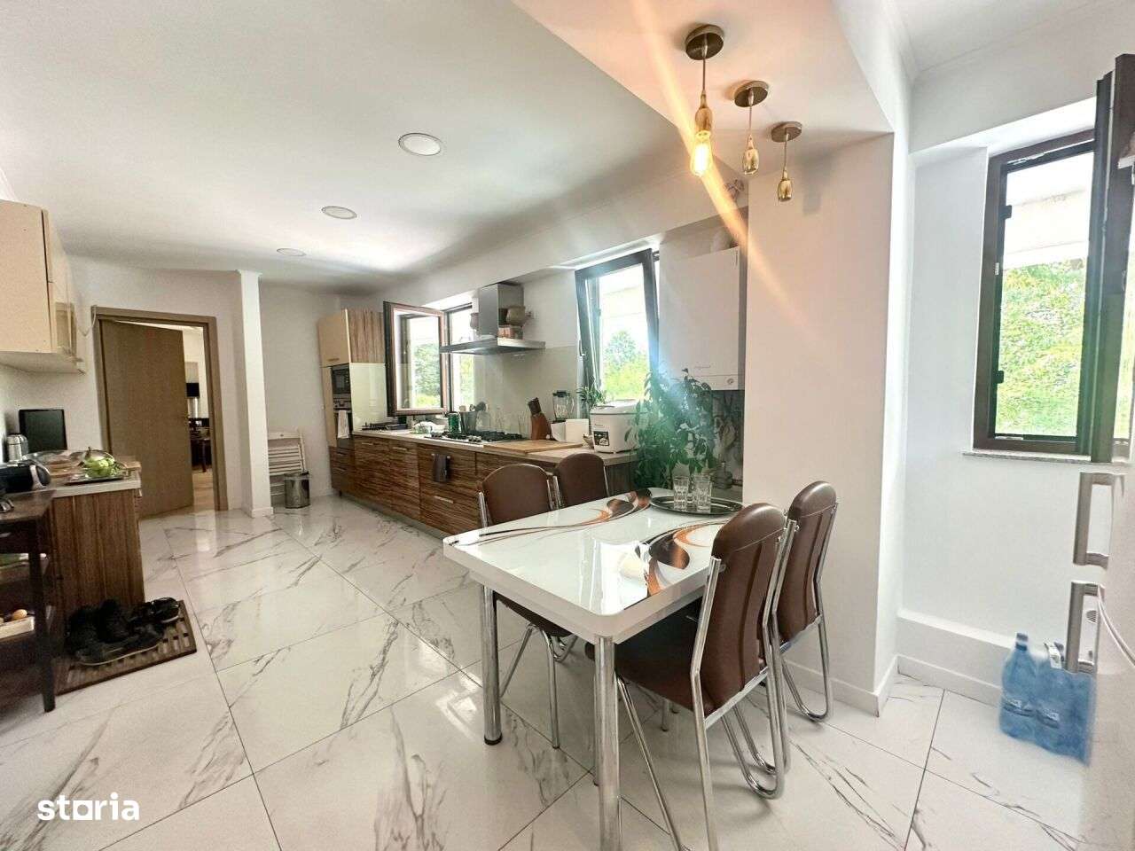 VANZARE 2 cam 70 mpu vis a vis de Stejarii Residence-2