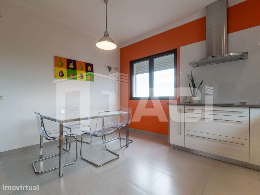 Magnífica Moradia V3+1 com Piscina - Porto de Mós-12