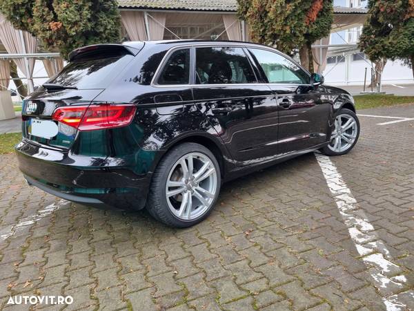 Audi A3 2.0 TDI Sportback (clean diesel) quattro S tronic Ambiente - 2