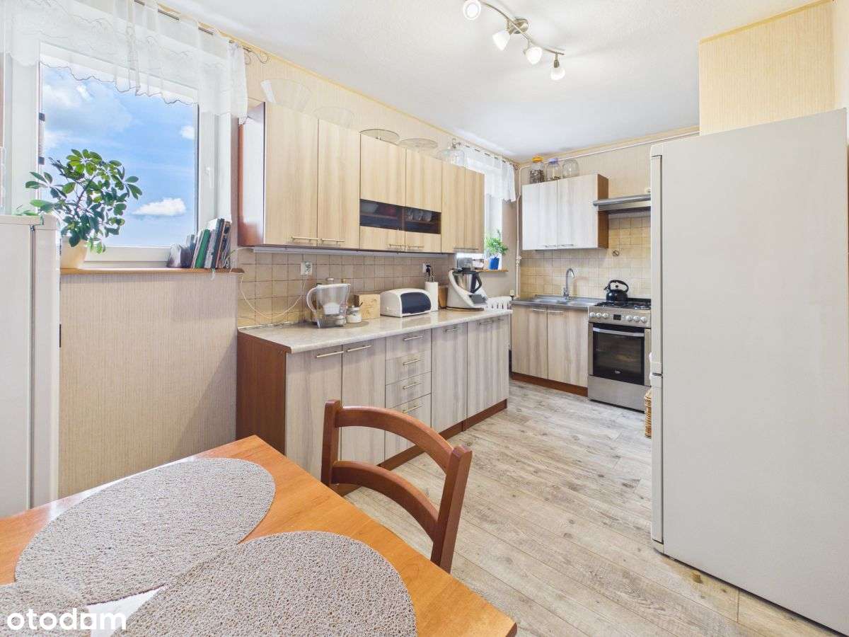 4 pokoje / duża kuchnia / balkon / Garaż-3