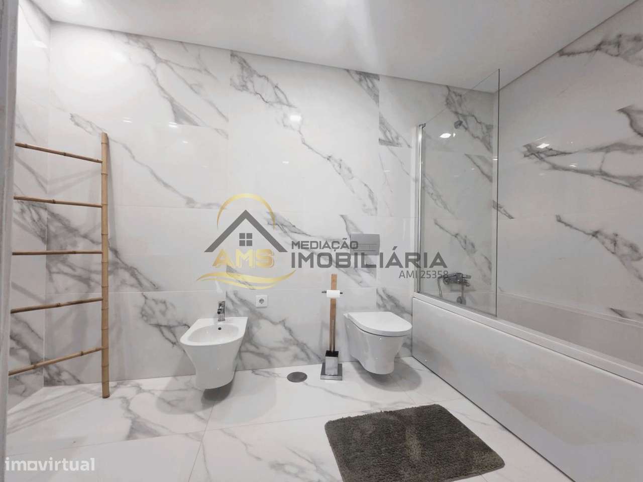 APARTAMENTO T3 COM TERRAÇO DE 186M²-34