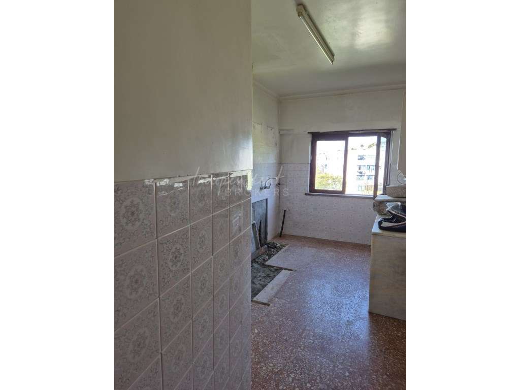 T2 em Oeiras para venda na Figueirinha-12