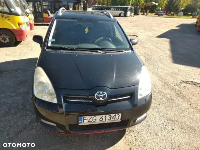 Toyota Corolla Verso 2.2 D-4D DPF - 12