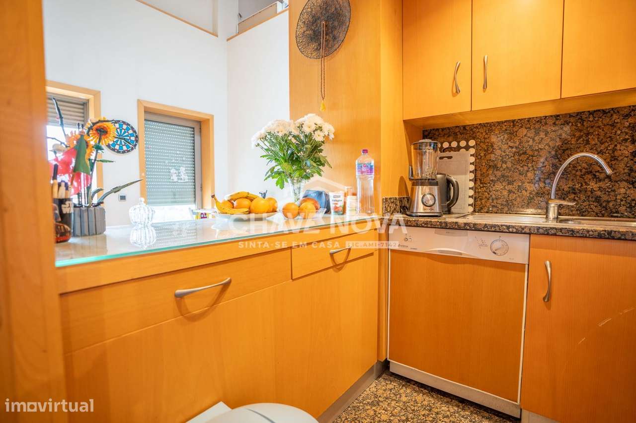 T2 Duplex no Último Andar com Varanda – Polo Universitário do Porto-16