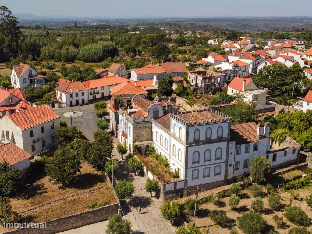 Palácio do Séc. XVII em Tábua - Grande imagem: 2/60