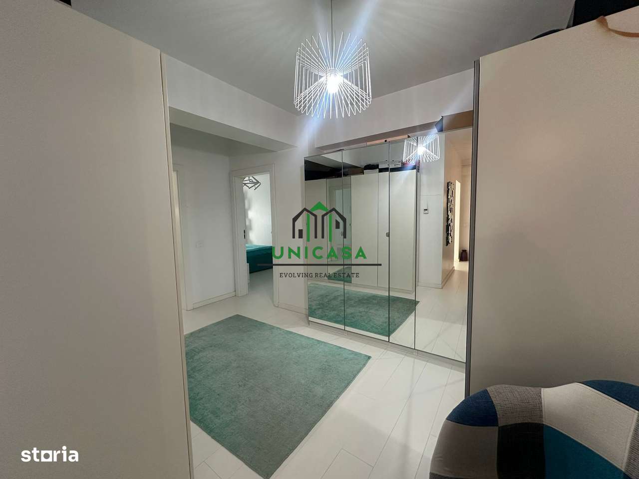 Apartament 4 camere - tip Penthouse - Zona 1 Mai-12