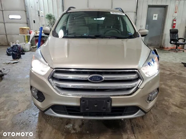 Ford Escape - 5