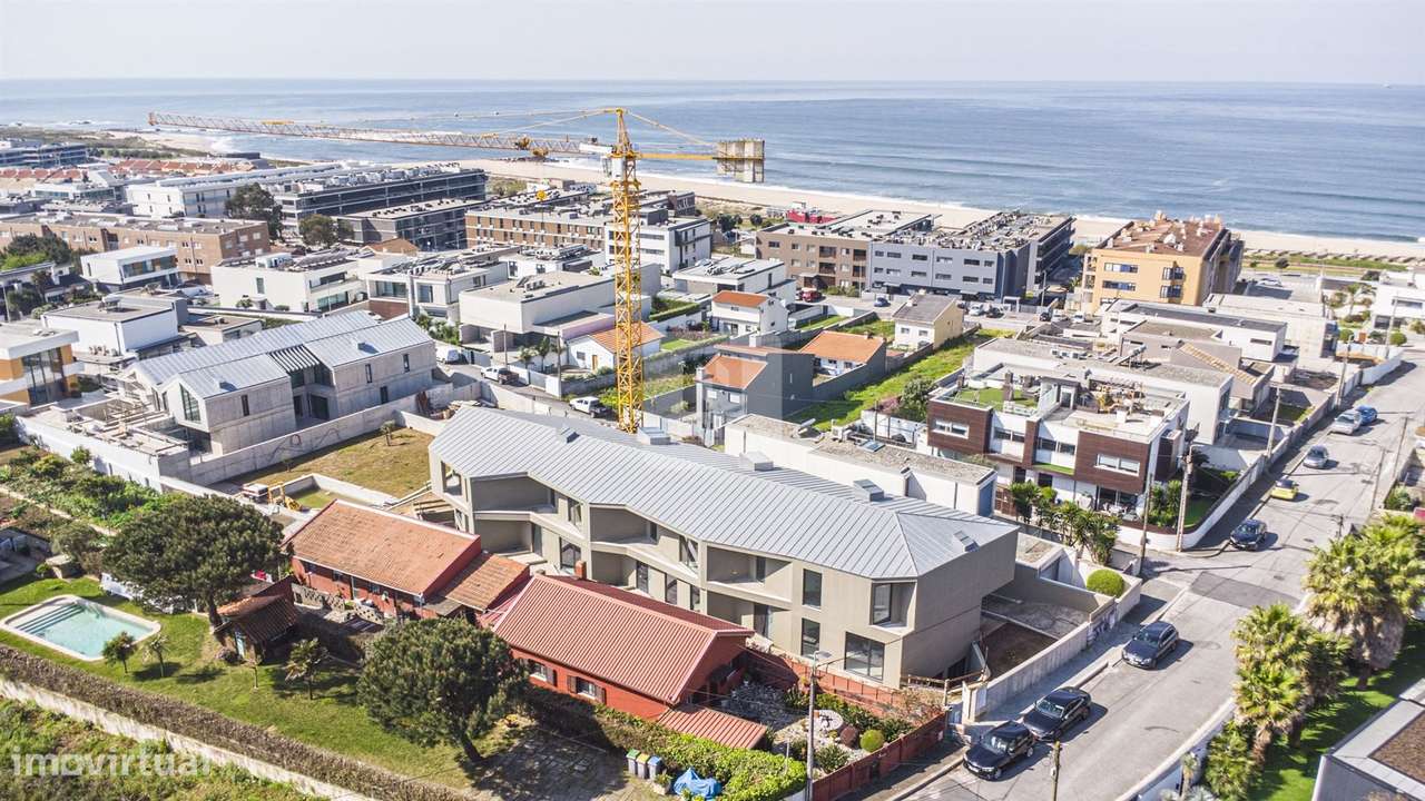 Moradia T3+1 em Canidelo a escassos metros da linha de mar-30