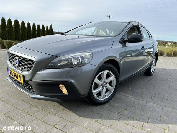 Volvo V40 Cross Country D2 Momentum - 1