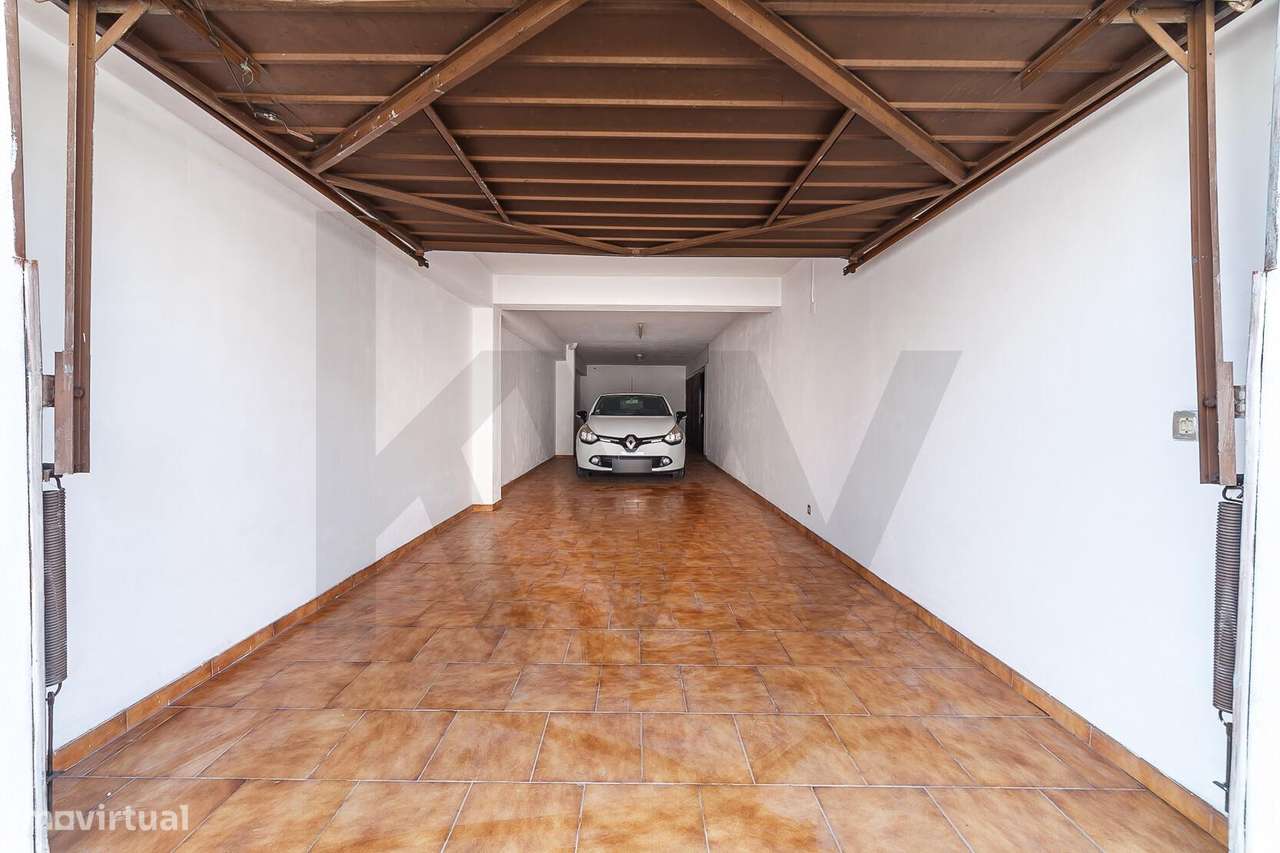 Garagem no centro histórico - Grande imagem: 1/19