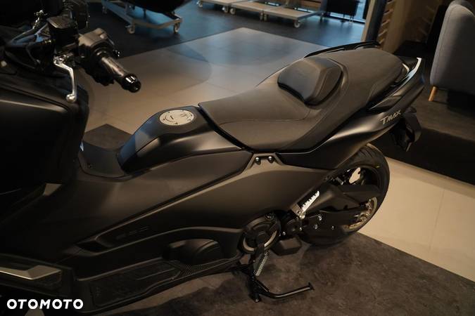 Yamaha Tmax - 13