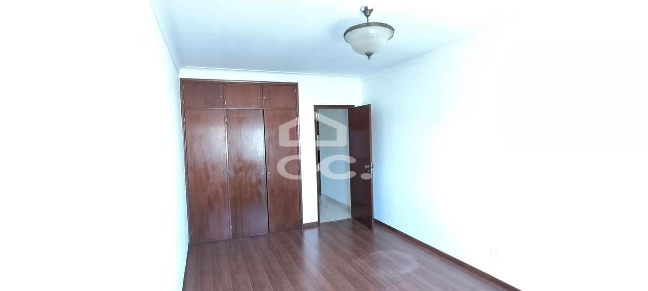 Apartamento T2 em Benavente com cozinha equipada-4