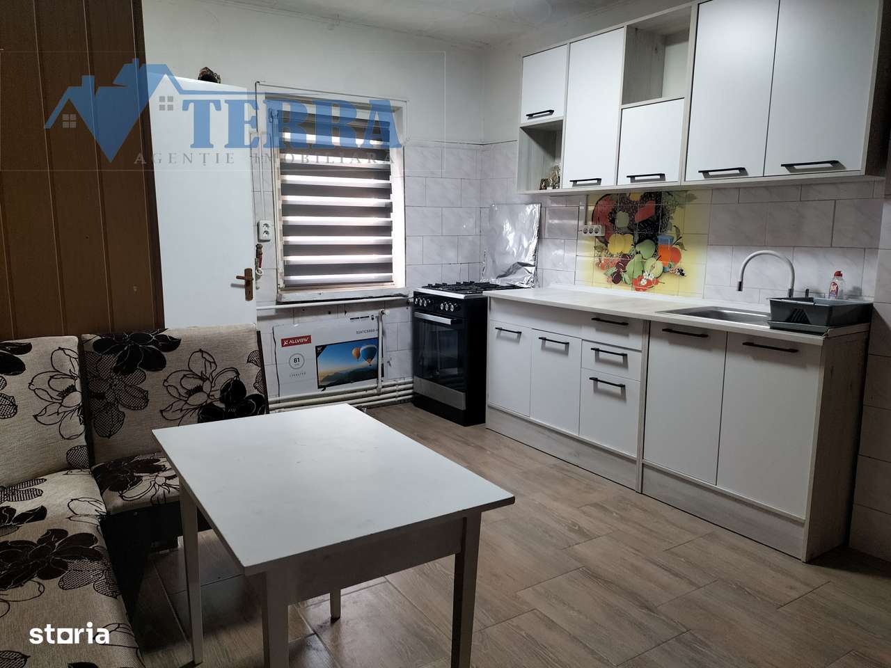 Apartament 2 camere parter central - ideal pentru locuit sau spațiu-0