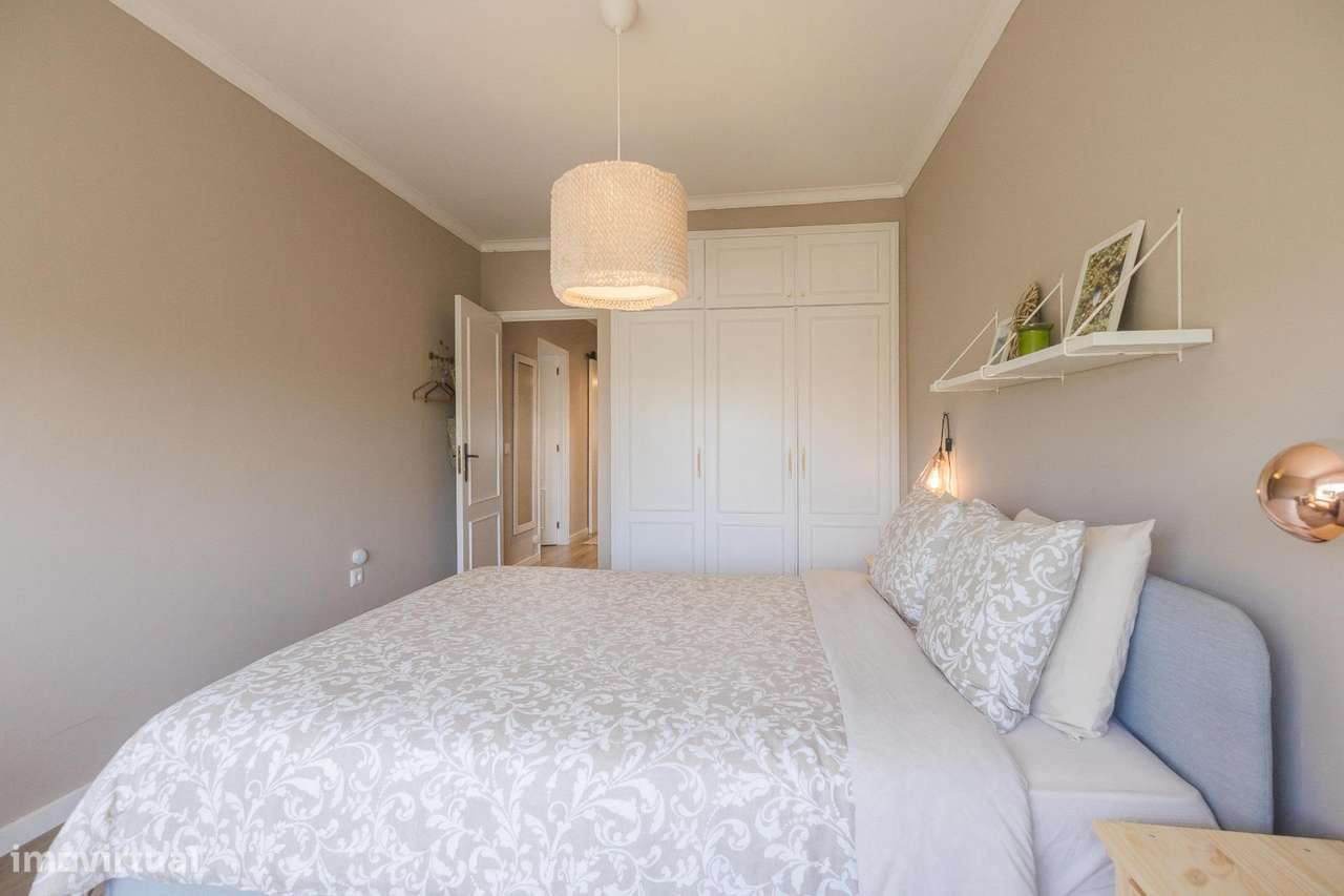 Apartamento T2 com Varanda — Excelente Localização junto ao Metro-15