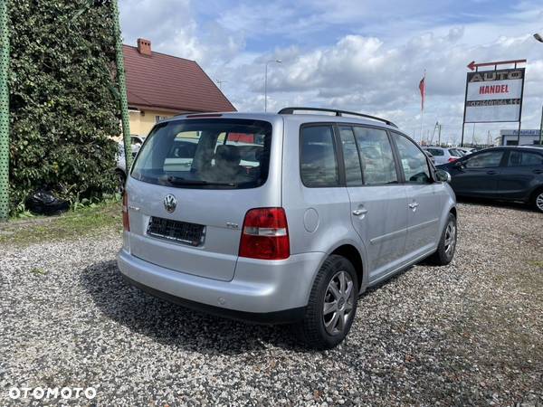 Volkswagen Touran 1.6 Trendline - 4