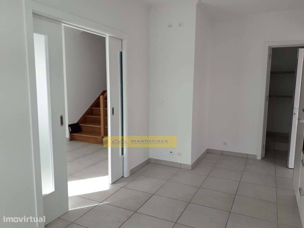 Moradia T3+1 Centro Ericeira/VISTA MAR - OFERTA ESCRITURA E REGISTOS-18