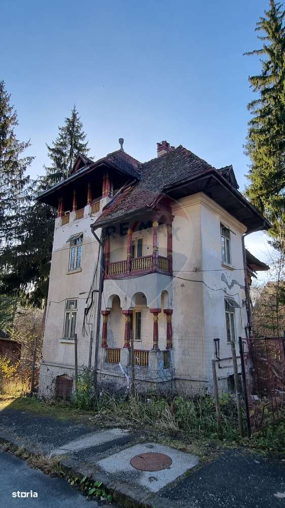 Casă / Vilă interbelica de vanzare +teren,Predeal - Imagine principală: 2/5