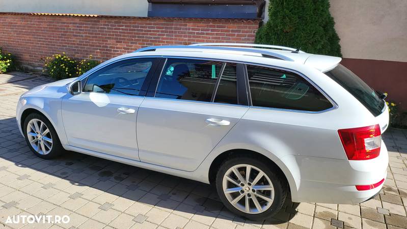 Skoda Octavia 2.0 TDI DSG Style - 12