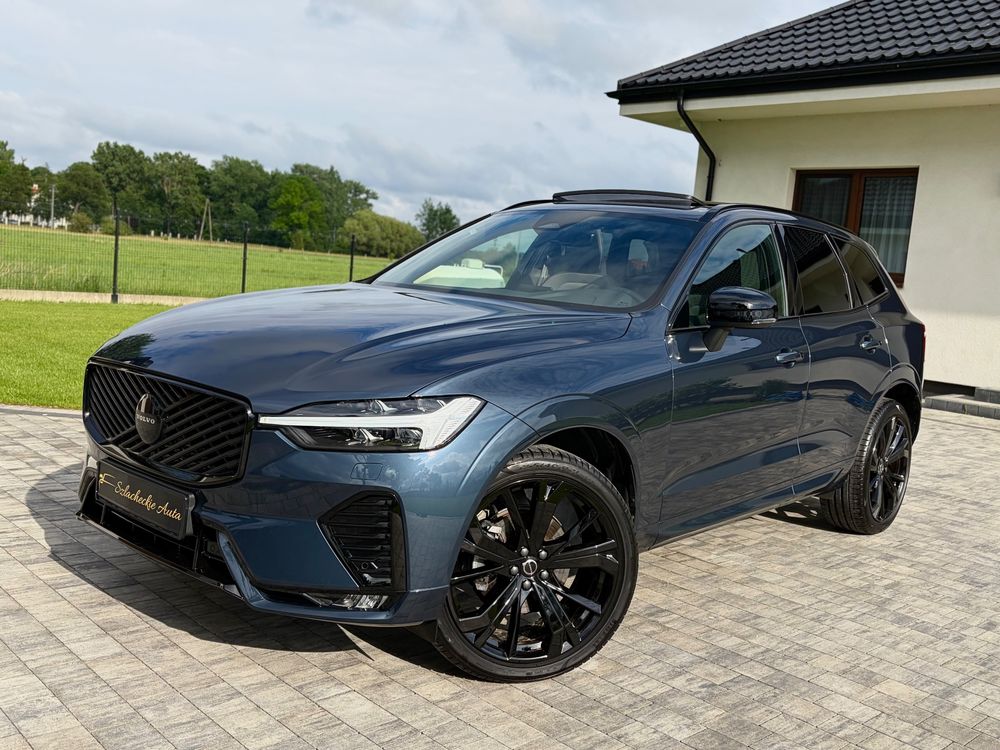 Volvo XC60 II B5 B AWD Plus Black Edition 2025