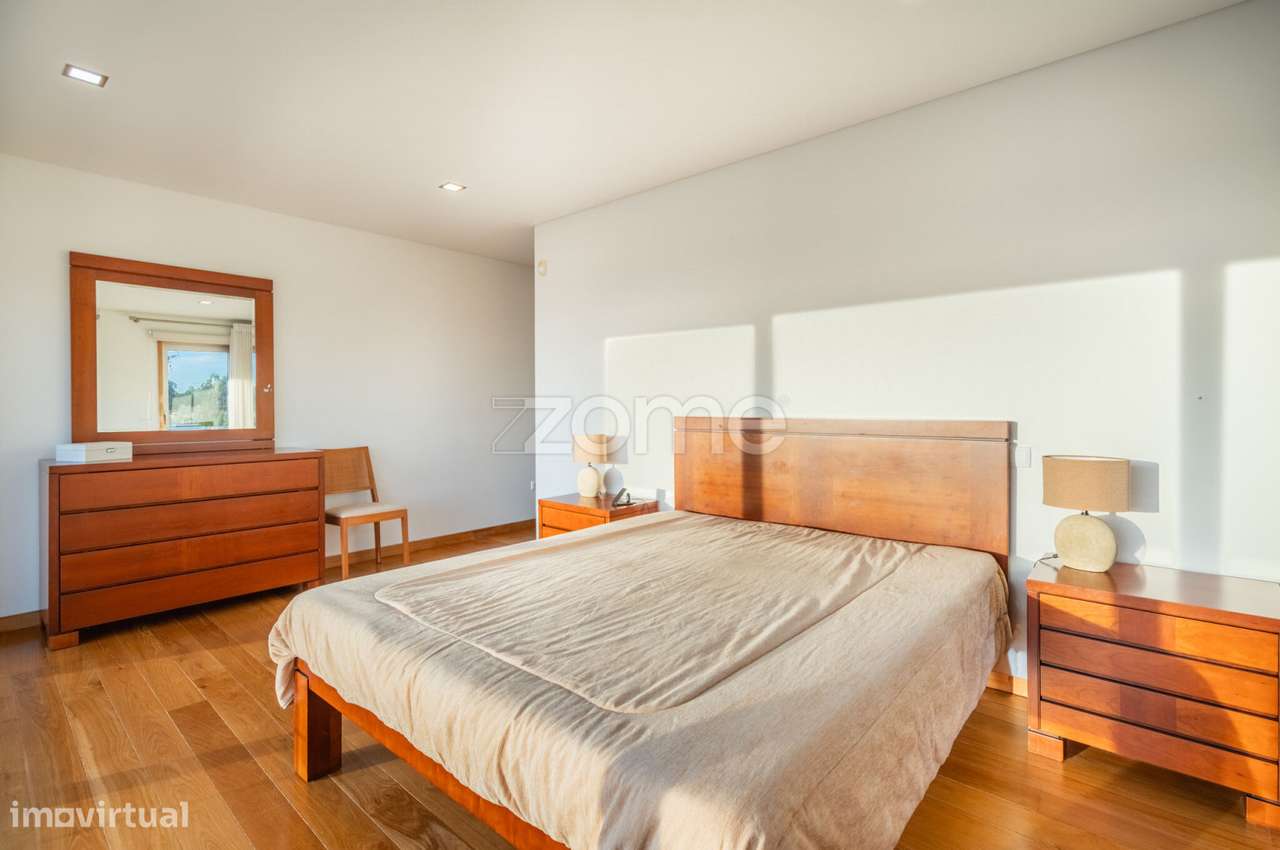 Moradia T4 com piscina | Esposende-24