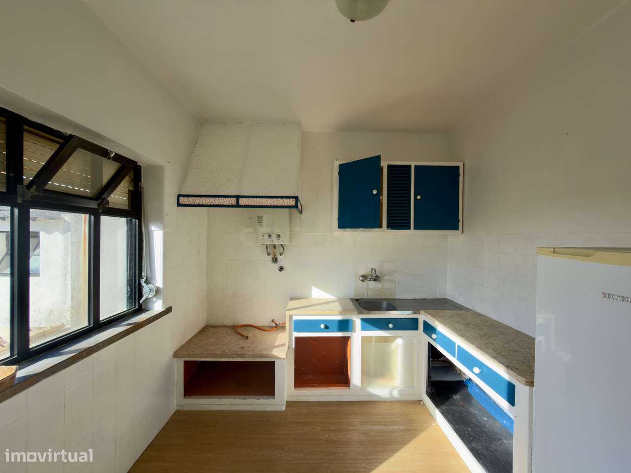 A Oportunidade Perfeita para Criar a Casa dos Seus Sonhos em Janes, Al-15