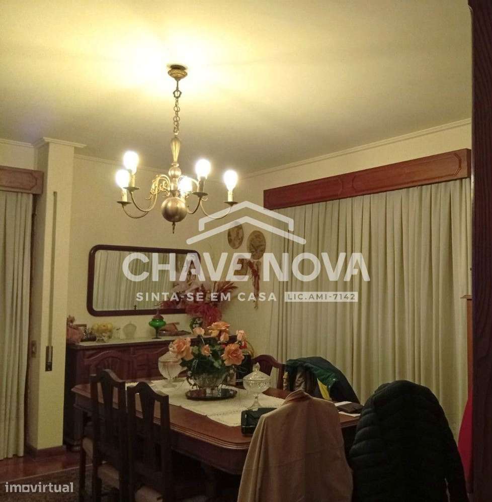 Moradia Isolada T3+1 em Serzedo (Vila Nova de Gaia) - Grande imagem: 5/23