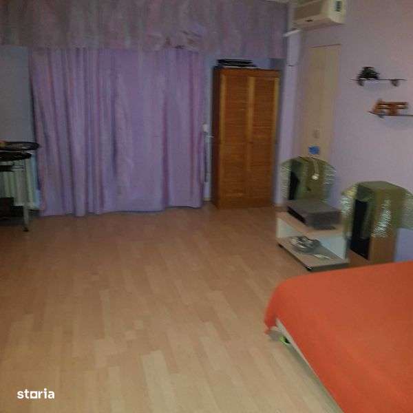 Apartament 3 camere Nerva Traian