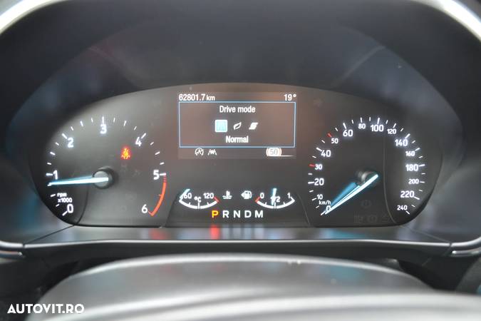 Ford Focus 1.5 EcoBlue Start-Stopp-System Aut. TITANIUM - 19