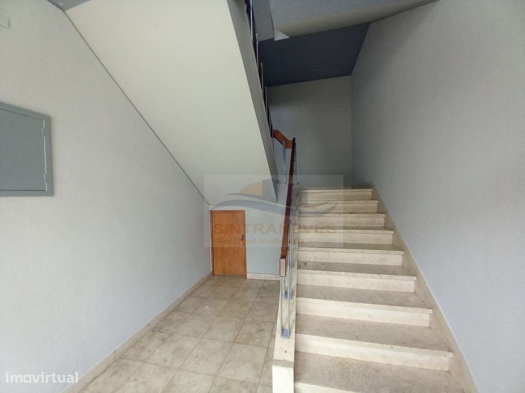 Excelente T2 no Centro do Montijo, Com Varanda, próximo à Câmara Mu... - Grande imagem: 3/30