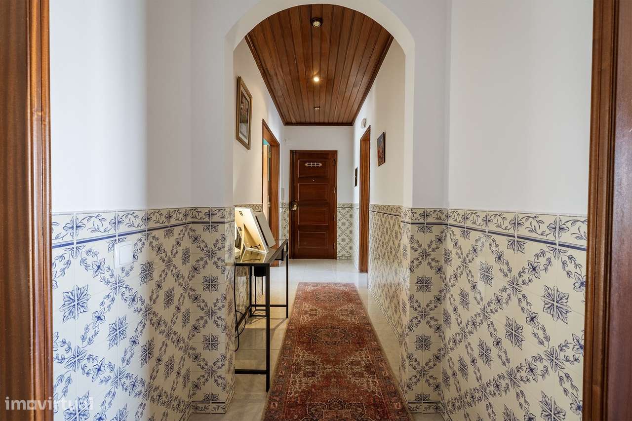 ESPAÇOSO E LUMINOSO APARTAMENTO T2 PARA VENDA PERTO DA PRAIA DA DONA A-31