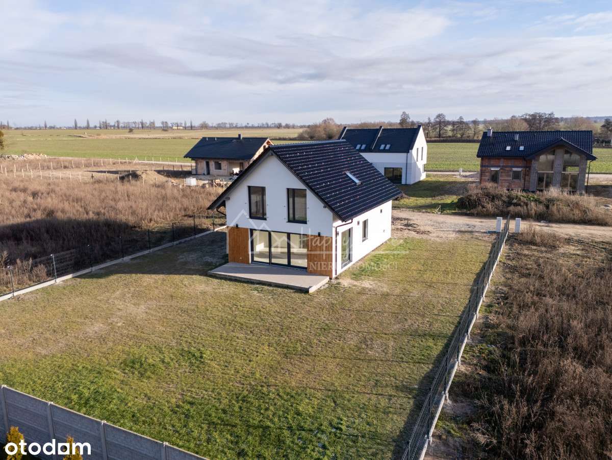 Nowoczesny dom wolnostojący w Kępie—Cicha okolica-2