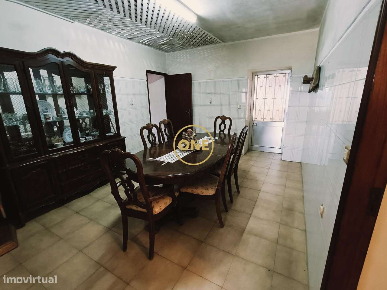 Moradia T3, acompanhada de mais Duas moradias para restauro - Grande imagem: 5/17