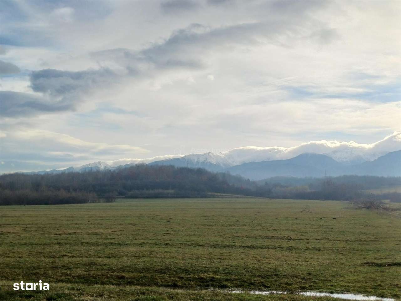 Teren de vanzare la iesire din Racovita-2