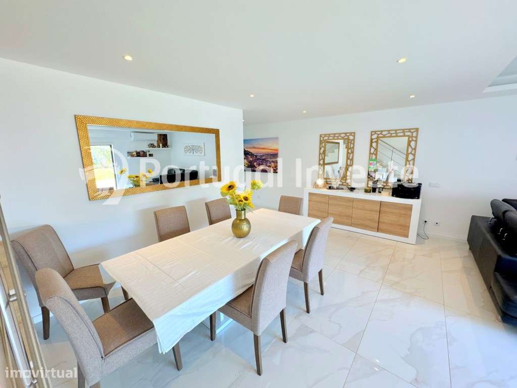 Moradia de Luxo com 3 Suites + T1 Independente em Condomínio com Pi...-5