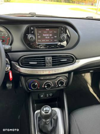 Fiat Tipo 1.4 T-Jet 16v Lounge - 21