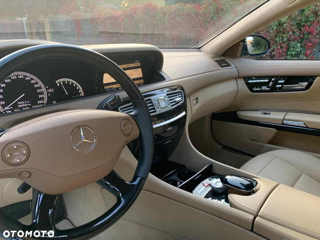 Mercedes-Benz CL 600 - 12